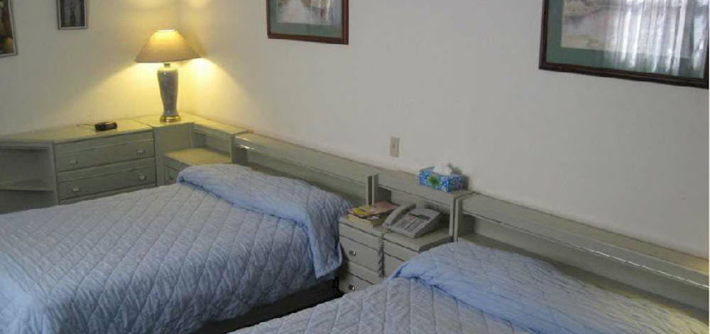 Rosecourt Motel Стратфорд Екстер'єр фото